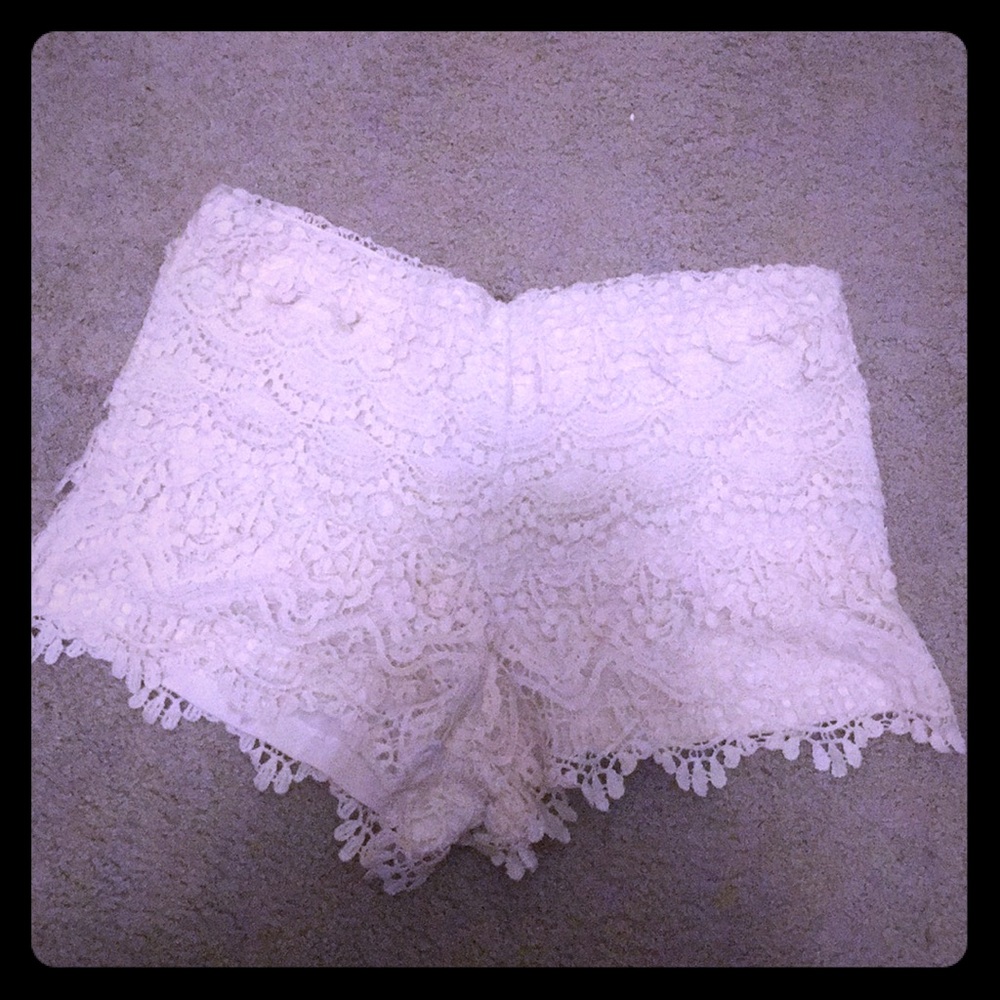 Scallop shorts ( crochet)
